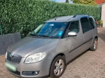 Gebraucht Skoda Roomster Comfort 105 PS (77 kW) 2007 Silber Van / Kleinbus