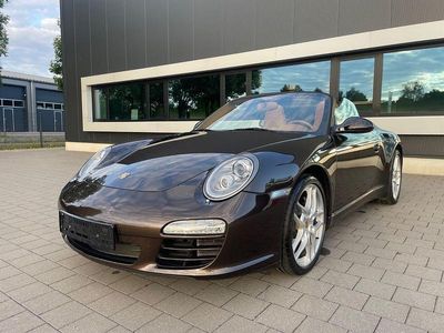 Porsche 911 Carrera 4 Cabriolet