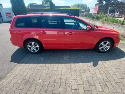 Używany Volvo V70 185 KM (136 kW) 2008 Czerwony Kombi