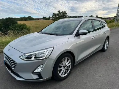 Gebraucht Ford Focus 120 PS (88 kW) 2019 Silber Kombi