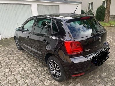 Schwarz Gebraucht 2016 VW Polo Comfortline Limousine | 9.200 € (Fairer Preis)