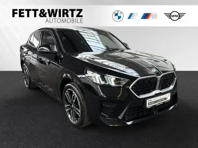 Gebraucht BMW X2 M Sport 163 PS (119 kW) 2025 Black sapphire SUV