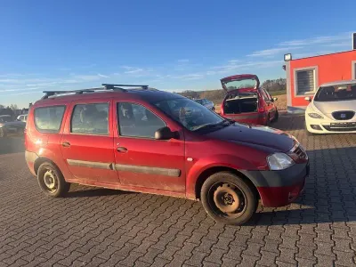 Gebraucht Dacia Logan MCV Lauréate 68 PS (50 kW) 2008 Rot Kombi
