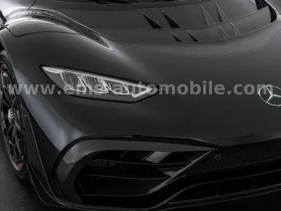 Nowe Mercedes AMG ONE AMG 2026 Srebrny Coupe