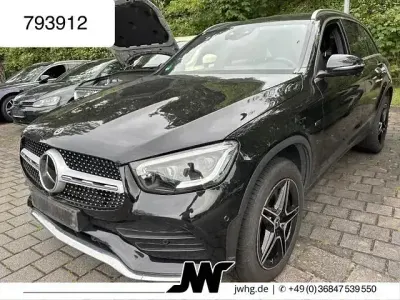 Gebraucht Mercedes GLC300e AMG line 306 PS (225 kW) 2021 Schwarz SUV
