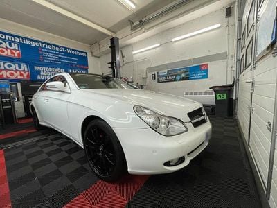 Gebraucht Mercedes CLS320 218 PS (160 kW) 2005 Weiß Coupé