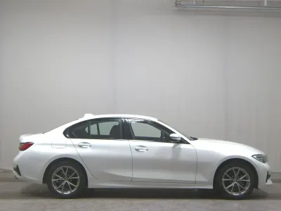 Gebraucht BMW 320 Sport Line 190 PS (139 kW) 2021 Weiss Limousine