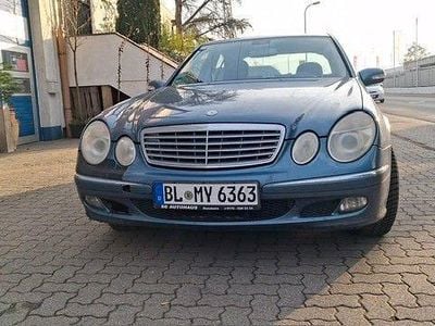Blau Gebraucht 2005 Mercedes E200 Limousine | 1.400 € (Guter Preis)