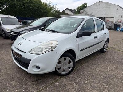 Usata Renault Clio III 75 CV (55 kW) 2012 Bianco Berlina