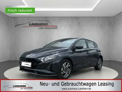 Neu Hyundai i20 90 PS (66 kW) 2025 Grau Kleinwagen