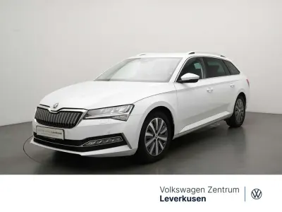 Gebraucht Skoda Superb Style 218 PS (160 kW) 2023 Weiß Kombi