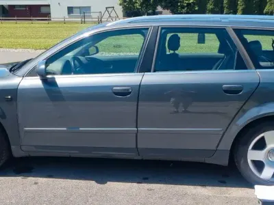 Gebraucht Audi A4 101 PS (74 kW) 2003 Grau Kombi