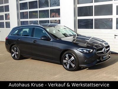 Grau Gebraucht 2024 Mercedes C300e Advanced Limousine | 42.750 € (Fairer Preis)