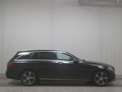 Schwarz Gebraucht 2020 Mercedes C220 Avantgarde Limousine | 12.350 € (Fairer Preis)