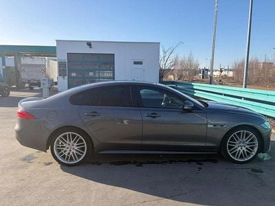 Gebraucht Jaguar XF R-Sport 300 PS (220 kW) 2017 Grau Limousine