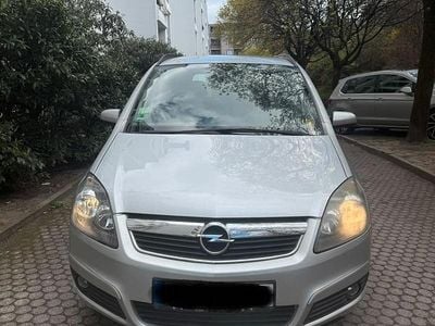 Gebraucht Opel Zafira 105 PS (77 kW) 2006 Silber Van / Kleinbus