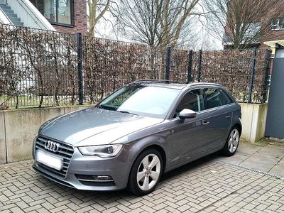 Gebraucht Audi A3 Sportback 125 PS (91 kW) 2015 Grau Kleinwagen