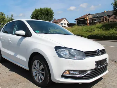 Gebraucht VW Polo Comfortline 90 PS (66 kW) 2015 Weiß Kleinwagen