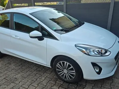 Gebraucht Ford Fiesta Cool & Connect 86 PS (63 kW) 2017 Weiß Kleinwagen