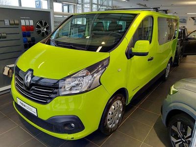 Grün Gebraucht 2017 Renault Trafic Expression Van / Kleinbus | 14.490 € (Teuer)