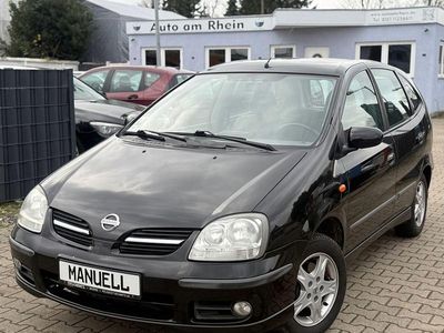 Nissan Almera Tino