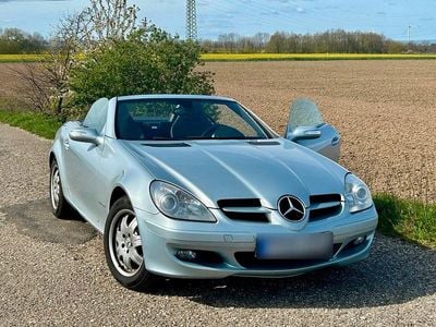Usata Mercedes SLK200 163 CV (119 kW) 2004 Argento Cabrio
