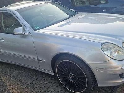 Mercedes E200