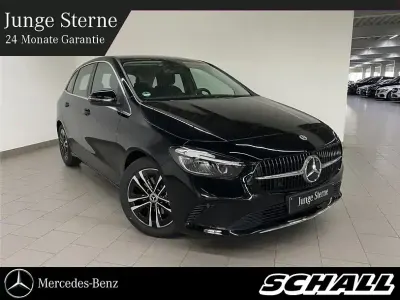 Gebraucht Mercedes B200 Progressive 163 PS (119 kW) 2025 Schwarz Kleinwagen