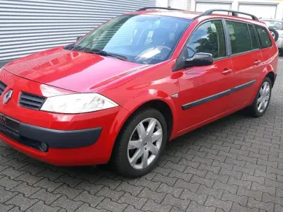Gebraucht Renault Mégane GrandTour 113 PS (83 kW) 2004 Rot Kombi