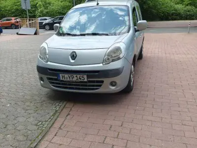Używany Renault Kangoo Luxe 90 KM (66 kW) 2012 Minivan