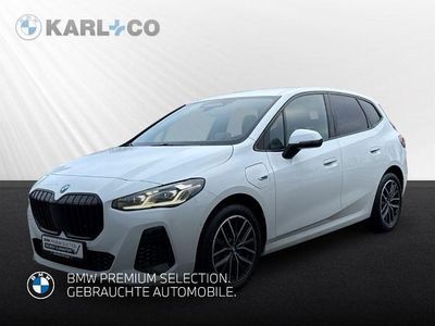 Weiss Gebraucht 2022 BMW 225 Active Tourer M Sport Van / Kleinbus | 31.498 € (Fairer Preis)