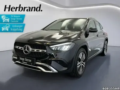 Gebraucht Mercedes GLA200 Progressive 163 PS (119 kW) 2025 Kosmosschwarz metallic SUV