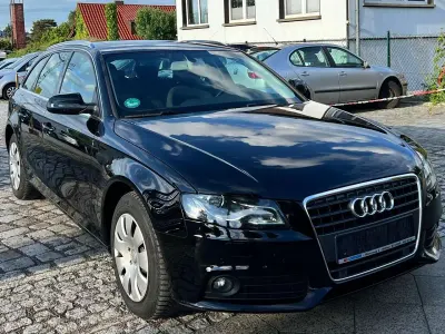 Używany Audi A4 Ambiente 160 KM (117 kW) 2011 Czarny Kombi