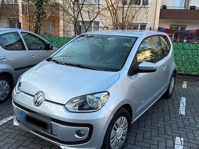 Silber Gebraucht 2016 VW up! Kleinwagen | 4.500 € (Guter Preis)