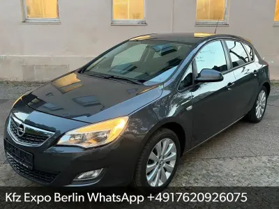 Gebraucht Opel Astra Sport 140 PS (102 kW) 2011 Grau Limousine