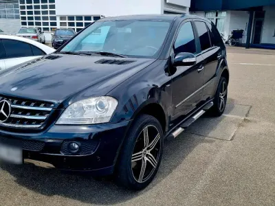 Gebraucht Mercedes ML320 224 PS (164 kW) 2007 Schwarz SUV