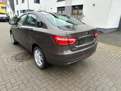 gebraucht Lada Vesta 1.6 Limo