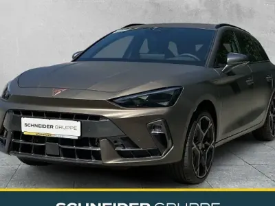 Second-hand Cupra Leon VZ 272 CP (200 kW) 2025 Portocaliu Break