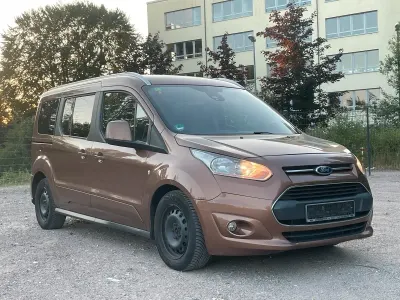 Gebraucht Ford Tourneo Connect Titanium 116 PS (85 kW) 2014 Braun Van / Kleinbus