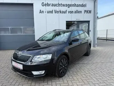 Gebraucht Skoda Octavia Ambition 105 PS (77 kW) 2014 Cerna magic/black magic Kombi