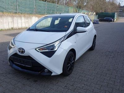 Gebraucht Toyota Aygo X-play 72 PS (52 kW) 2020 Weiß Kleinwagen