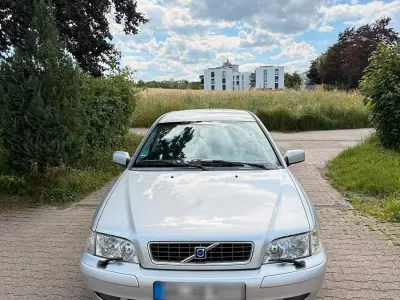 Gebraucht Volvo V40 122 PS (89 kW) 2003 Silber Kombi