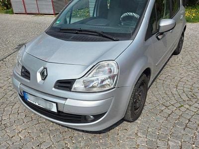 Usado Renault Grand Modus Dynamique 111 CV (81 kW) 2008 Plateado Monovolumen