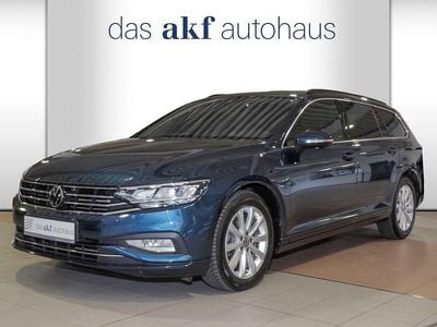 Gebraucht VW Passat Business 150 PS (110 kW) 2024 Aquamarinblau metallic Kombi