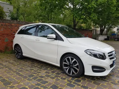 Gebraucht Mercedes B180 Style 109 PS (80 kW) 2016 Weiß Kleinwagen