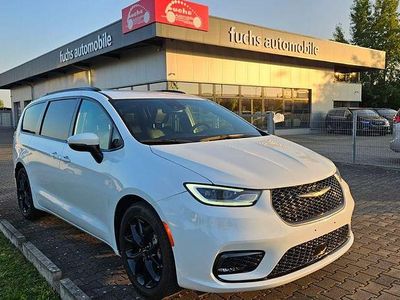 Weiß Gebraucht 2023 Chrysler Pacifica SUV | 44.990 € (Teuer)