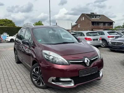 Gebraucht Renault Scenic E-Tech Bose Edition 131 PS (96 kW) 2015 Rot Van / Kleinbus