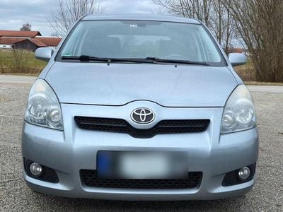 Gebraucht Toyota Corolla Verso Executive 177 PS (130 kW) 2009 Grau Van / Kleinbus