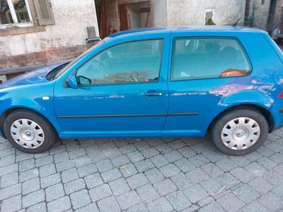 Usata VW Golf IV 105 CV (77 kW) 2003 Blu