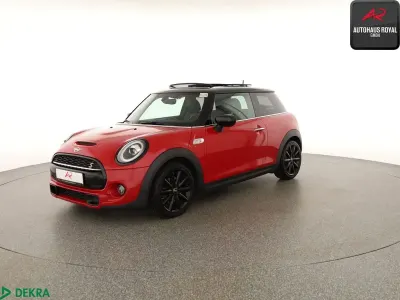 Gebraucht Mini Cooper S Chili 192 PS (141 kW) 2020 Chili red Kleinwagen